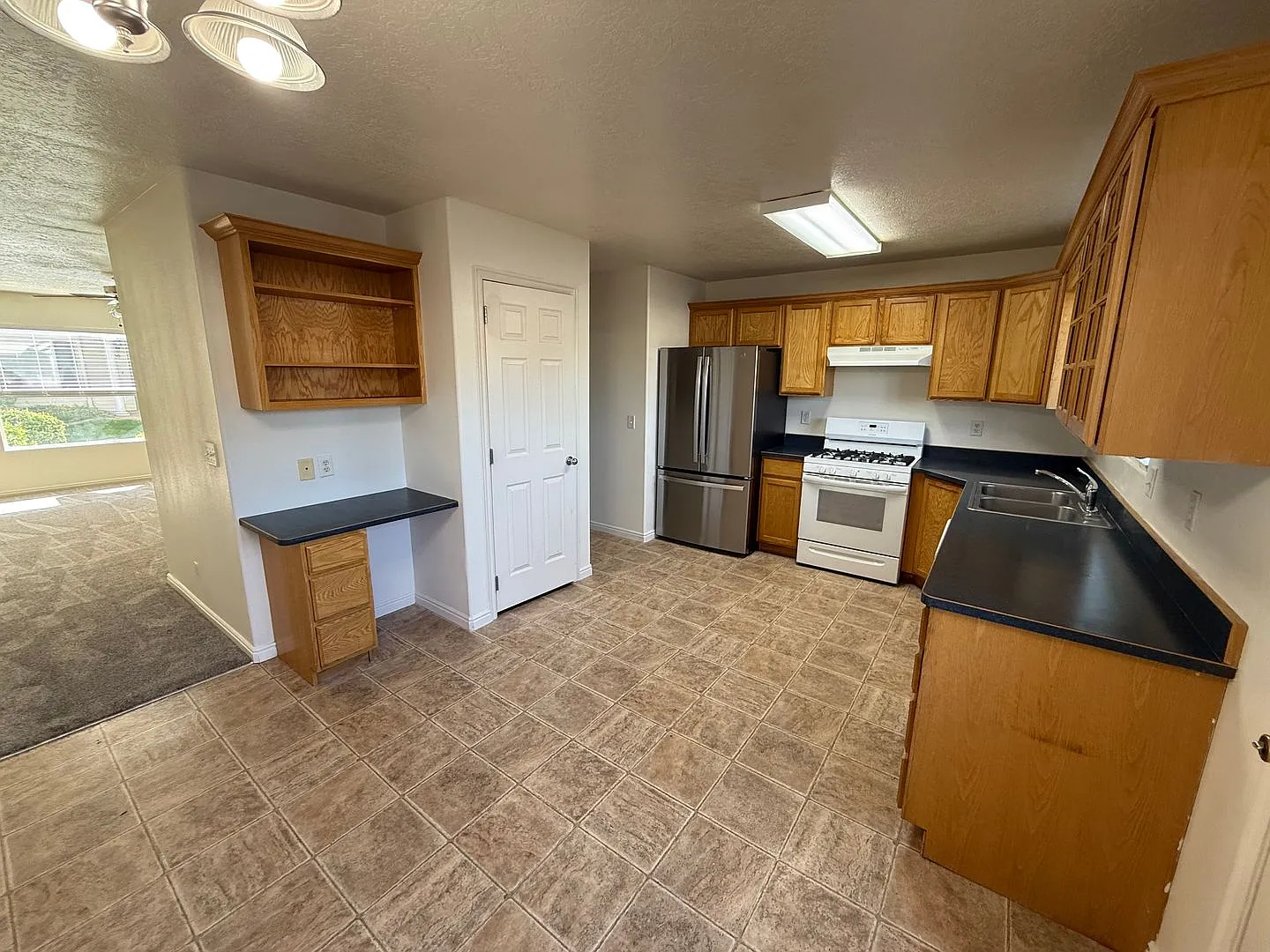Stunning Townhome! — Photo 3
