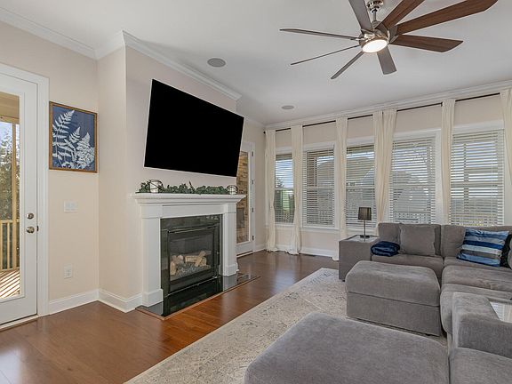 4th image of 201 Stanton Gable Ln