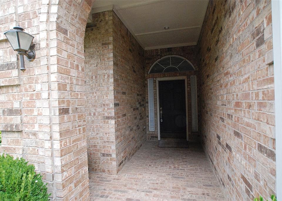 2nd image of 5137 Shell Creek Dr