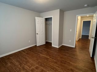 7255 Price Dr, Machesney Park, IL 61115
