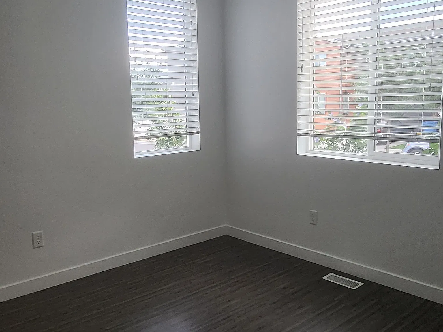 4 bed, 3.5 bath, 2900 sqft, $2,600 — Photo 2