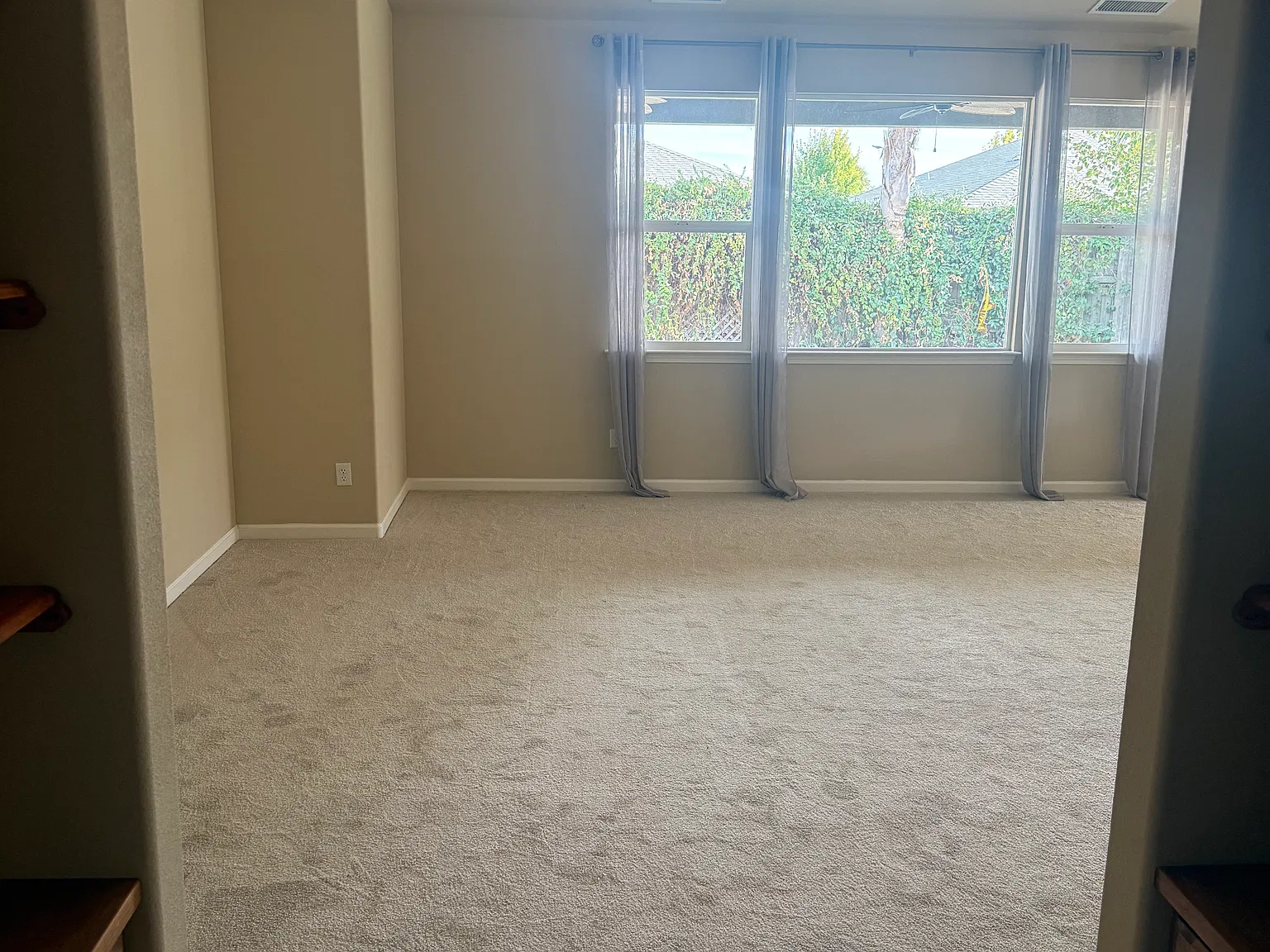 3 bed, 2065 sqft, $2,800 — Photo 4