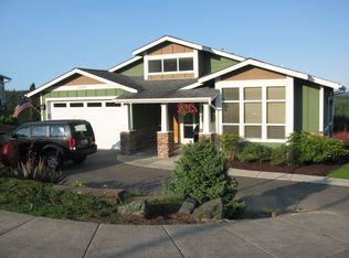 1197 Nautical Ln, Coos Bay, OR