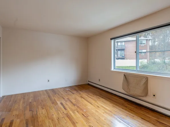 Parkside Apartments at Croton On Hudson, 20 Baltic Pl #1N, Croton On Hudson, NY 10520