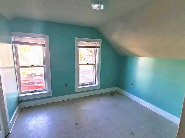 724 Logan St SE — Photo 5