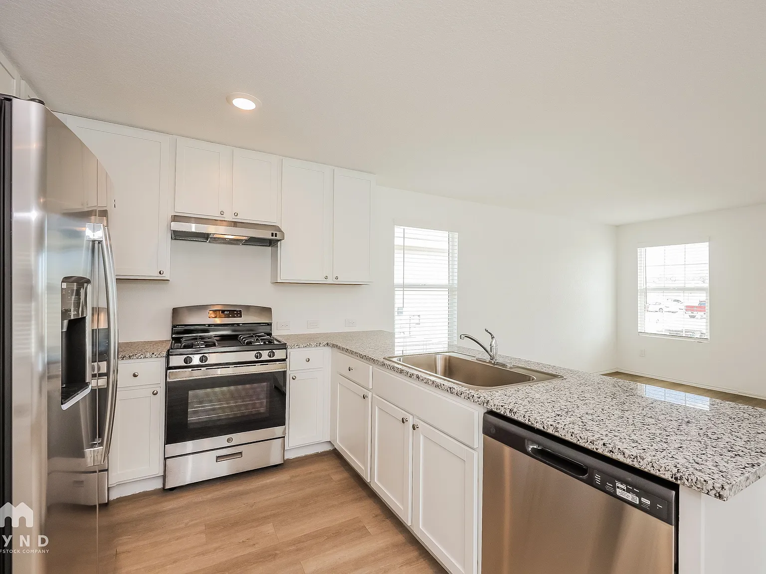 3 bed, 2.0 bath, 1244 sqft, $1,309 — Photo 4