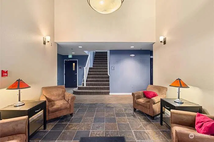 1 bed, 528 sqft, $1,900 — Photo 4