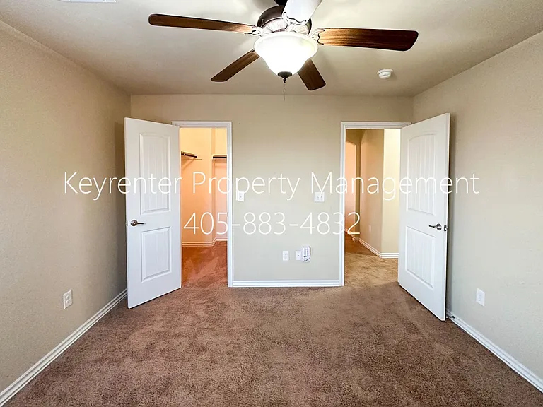 2409 Rosa Cir — Photo 5