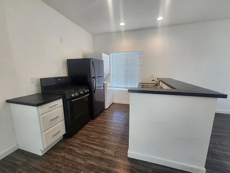 6638 Maricopa Dr — Photo 4