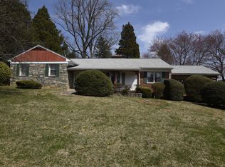 11801 Seven Locks Rd, Potomac, MD 20854