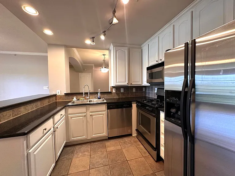 9525 N Capital Of Texas Hwy #232 — Photo 14