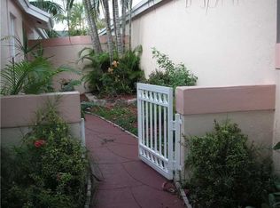 14957 SW 75th Ter, Miami, FL 33193