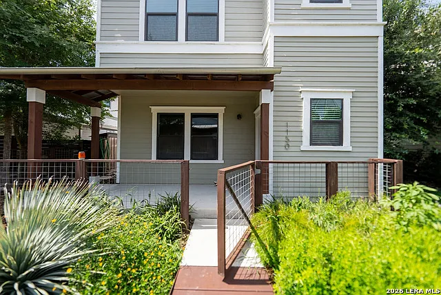 1150 N Olive St — Photo 7