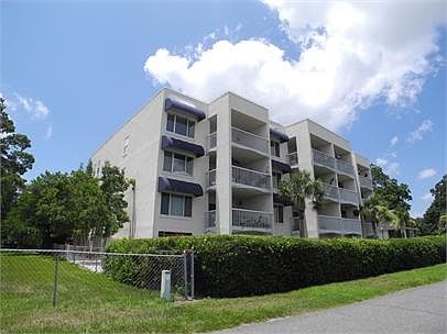 4th image of 3113 River Dr