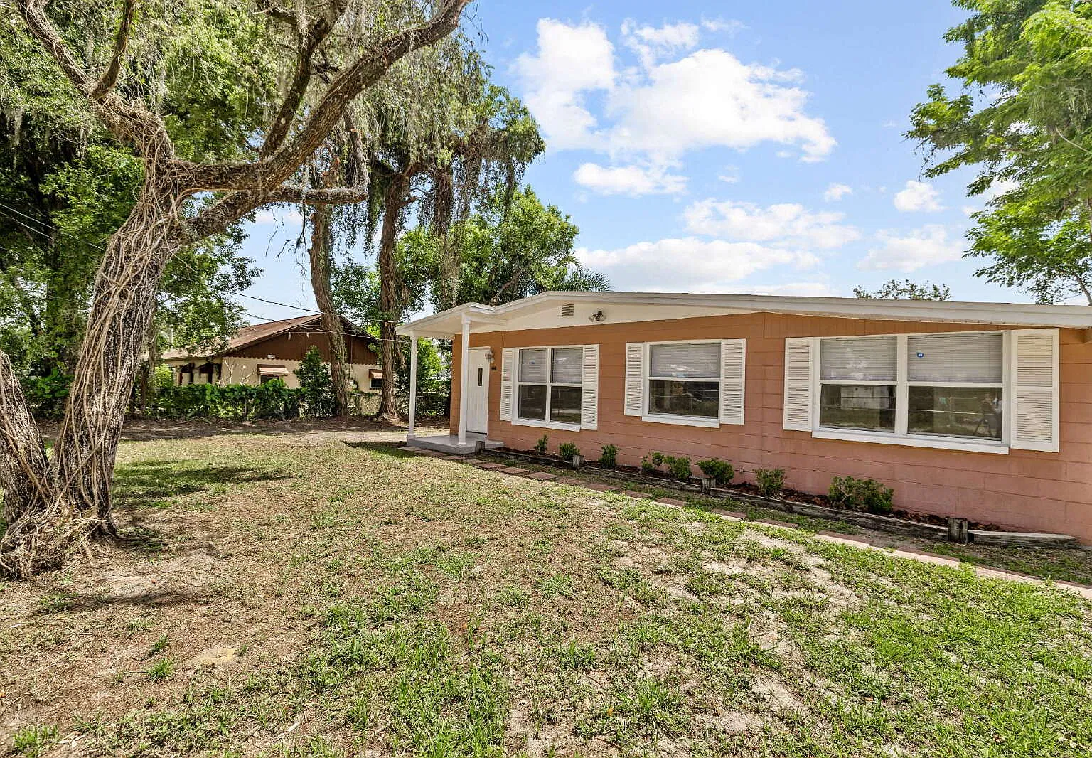 3 bed, 1.0 bath, $1,675 — Photo 1