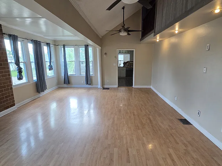6820 Old Harford Rd — Photo 8