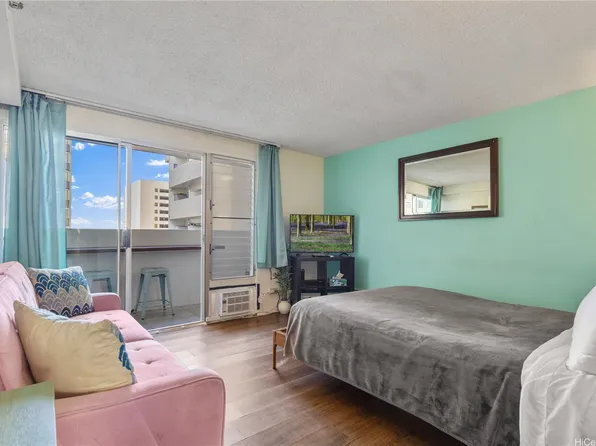 2463 Kuhio Ave APT 905, Honolulu, HI 96815
