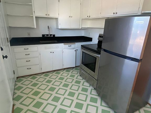 2nd image of 2400 N Killingsworth St #4