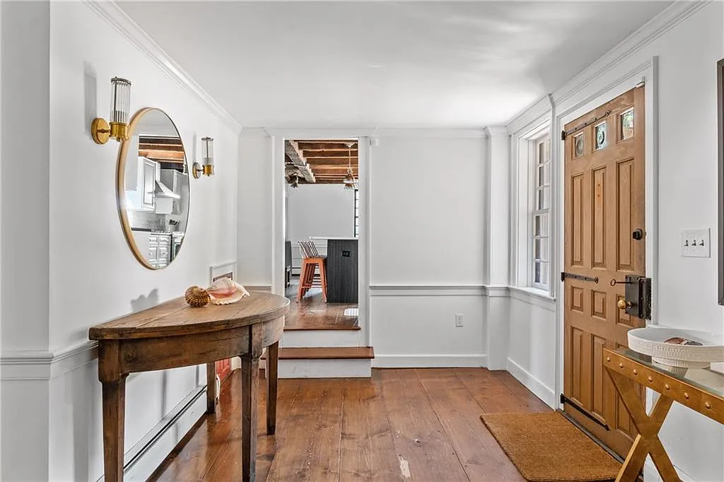 5 bed, 4.5 bath, 3242 sqft, $16,000 — Photo 4
