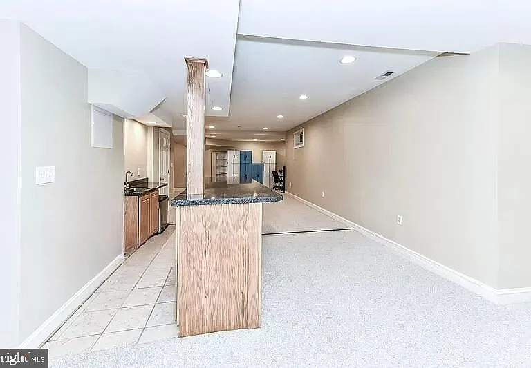 1088 Safa St — Photo 38