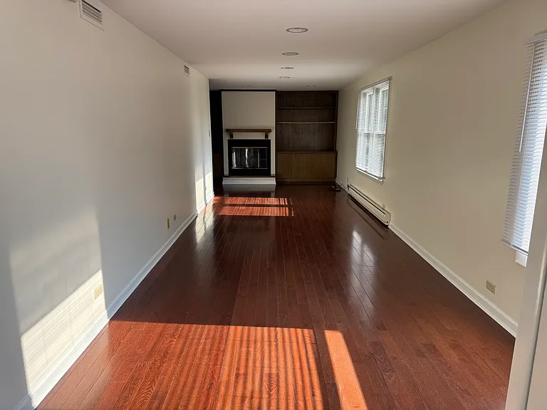 860 Madelyn Dr — Photo 7