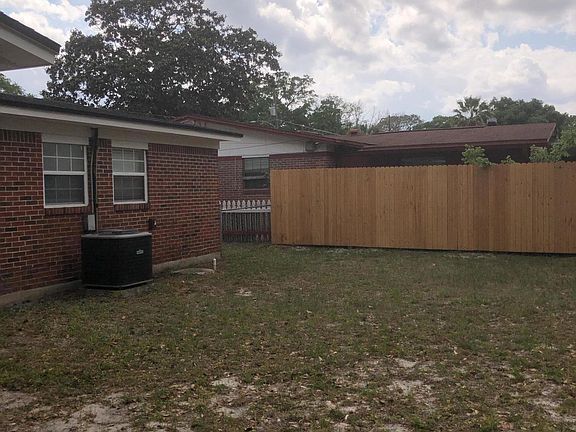 5th image of 7449 Leroy Dr