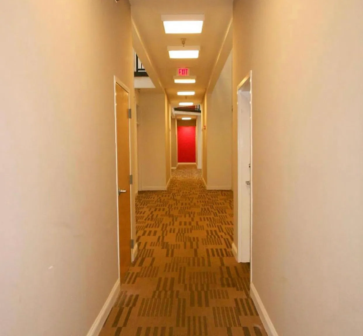 1414 W Marshall St — Photo 2