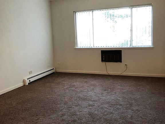 5th image of 1308 S Hunt Club Dr APT 2A