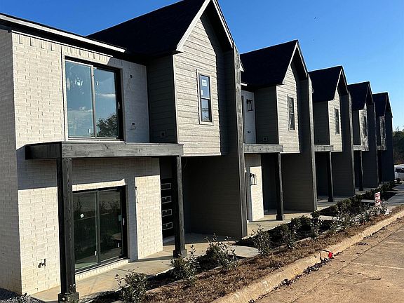 3rd image of 225 Country Club Pkwy #52