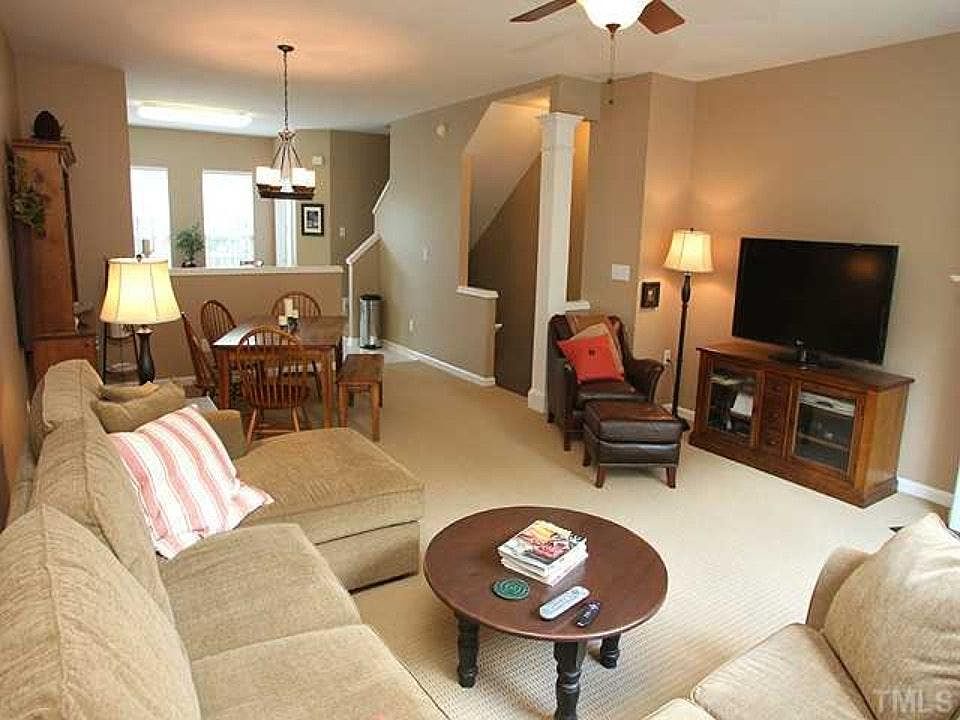 2nd Floor Living Area