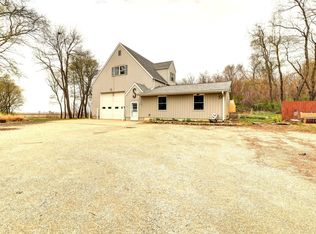 27748 Fargo Rd, Tampico, IL 61283