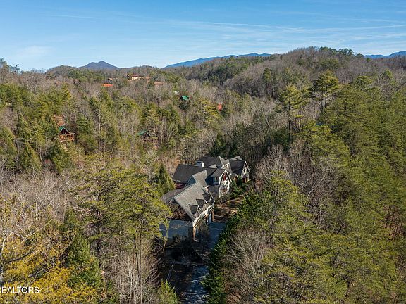 3rd image of 3385 Birds Creek Rd