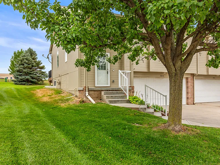 3814 N 173rd Ave — Photo 40