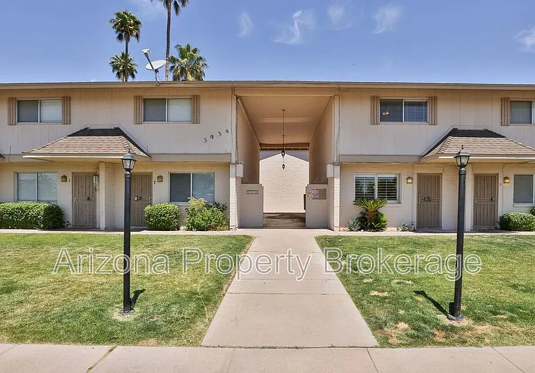 3934 E Piccadilly Rd #9 — Photo 16