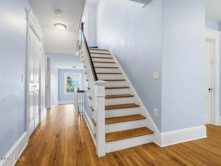 125 Cedar Ave — Photo 50