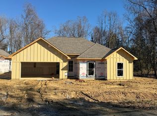 192 Lake Harbor Rd, Brandon, MS 39047