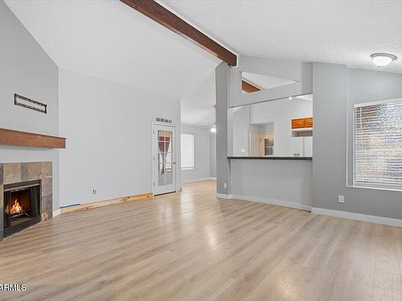 3rd image of 2227 W MOHAWK Lane