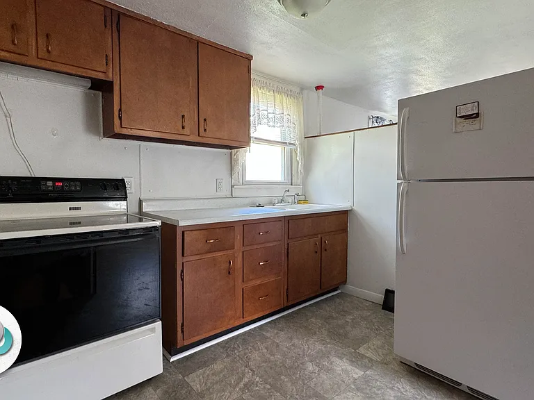 607 Cedar St — Photo 9