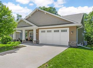 838 Sugar Loaf Cir, Iowa City, IA 52245