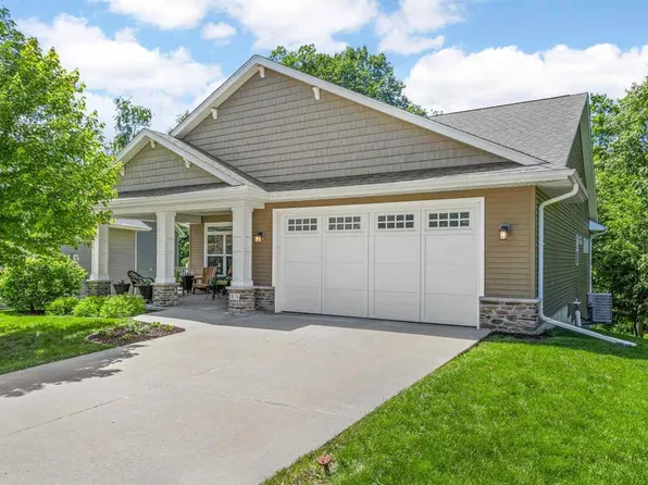 838 Sugar Loaf Cir, Iowa City, IA 52245