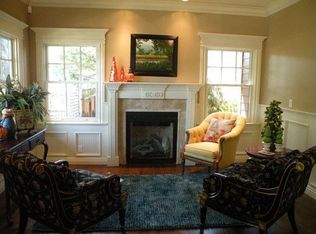 210 Bayswater Ave, Burlingame, CA 94010