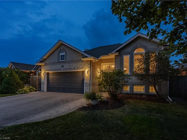 457 Eastbridge Blvd, Waterloo, ON N2K 3Y4