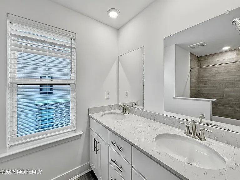89 Bataan Ave — Photo 26