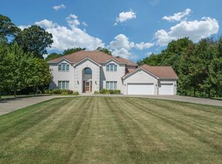 1560 Little Willow Rd, Morris, IL 60450