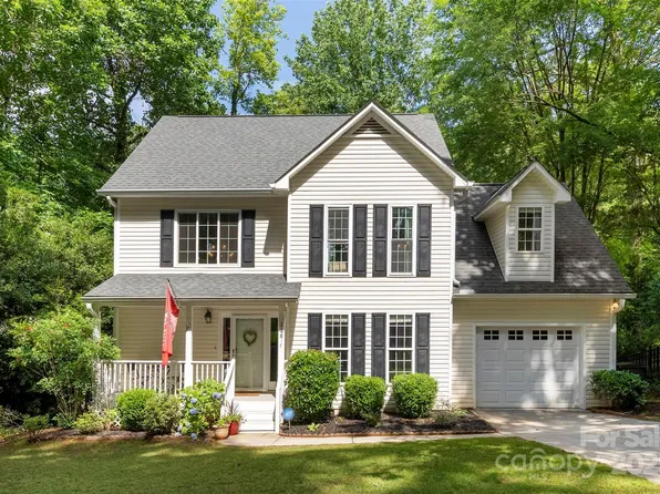 116 Oak Creek Dr, Charlotte, NC 28270