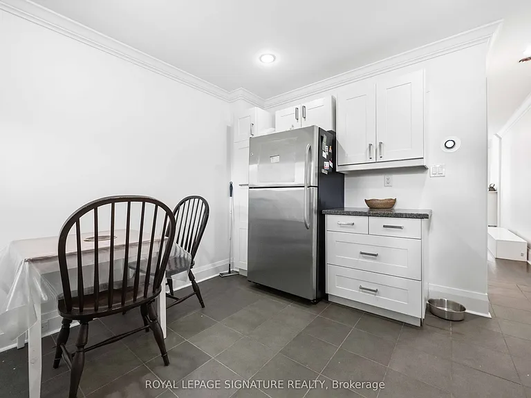 150 Elmer Ave — Photo 14