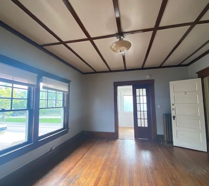 1st image of 725 N Cascade Ave APT 3
