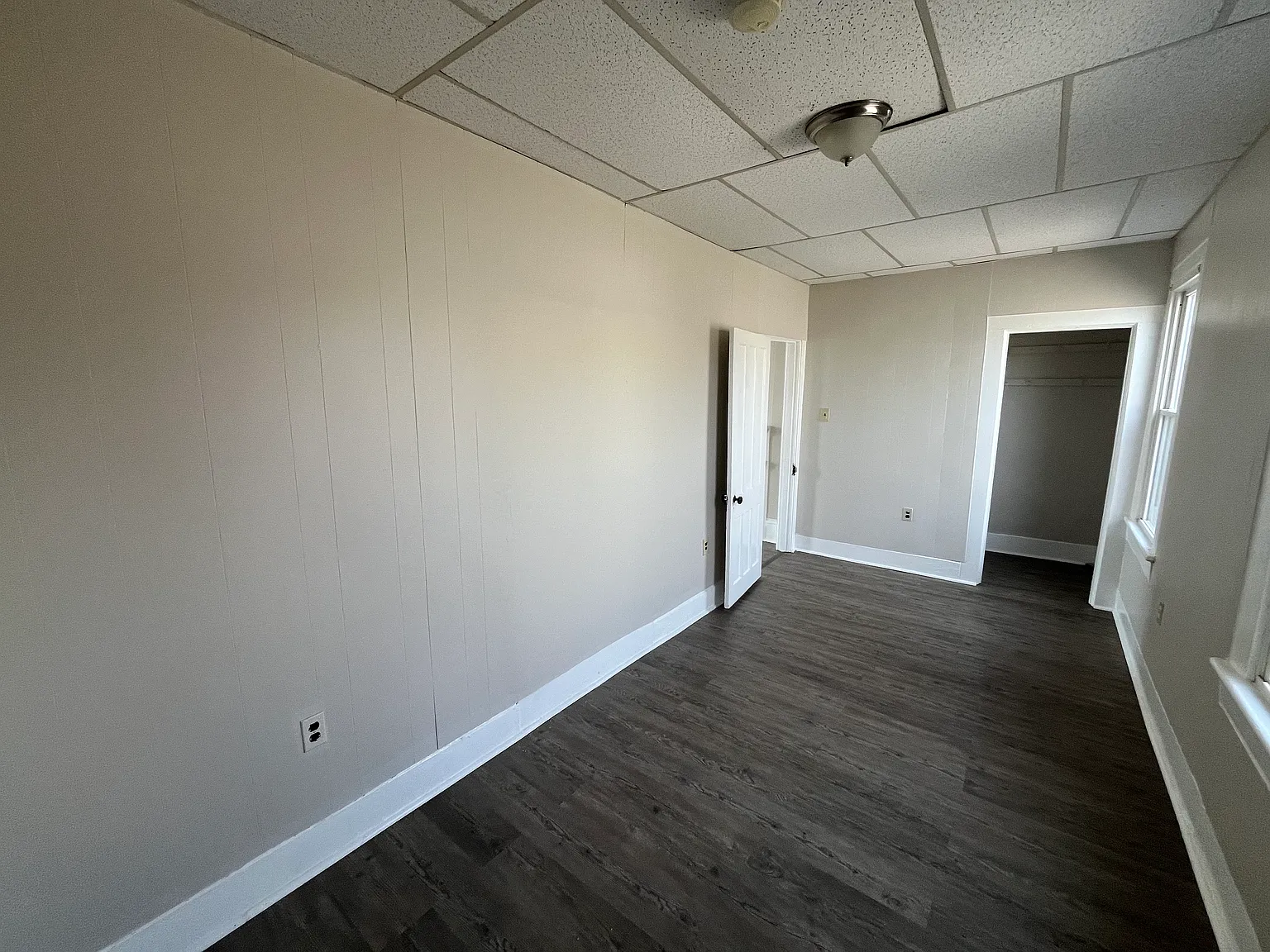 137 Main St — Photo 3
