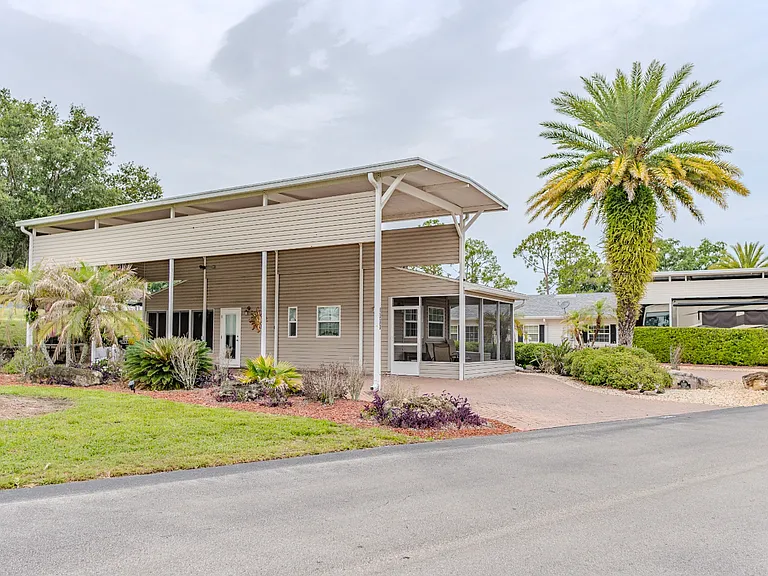 1000 Deer Creek Blvd — Photo 4
