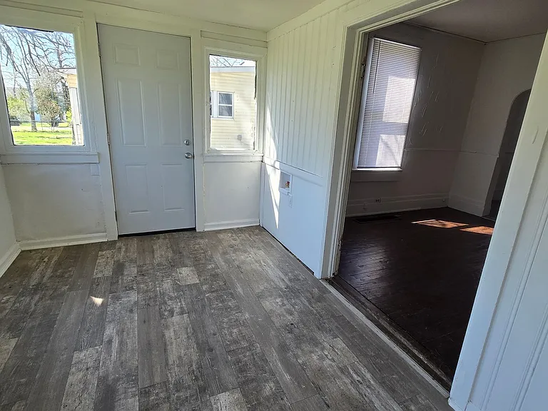 711 W Centennial Ave — Photo 17